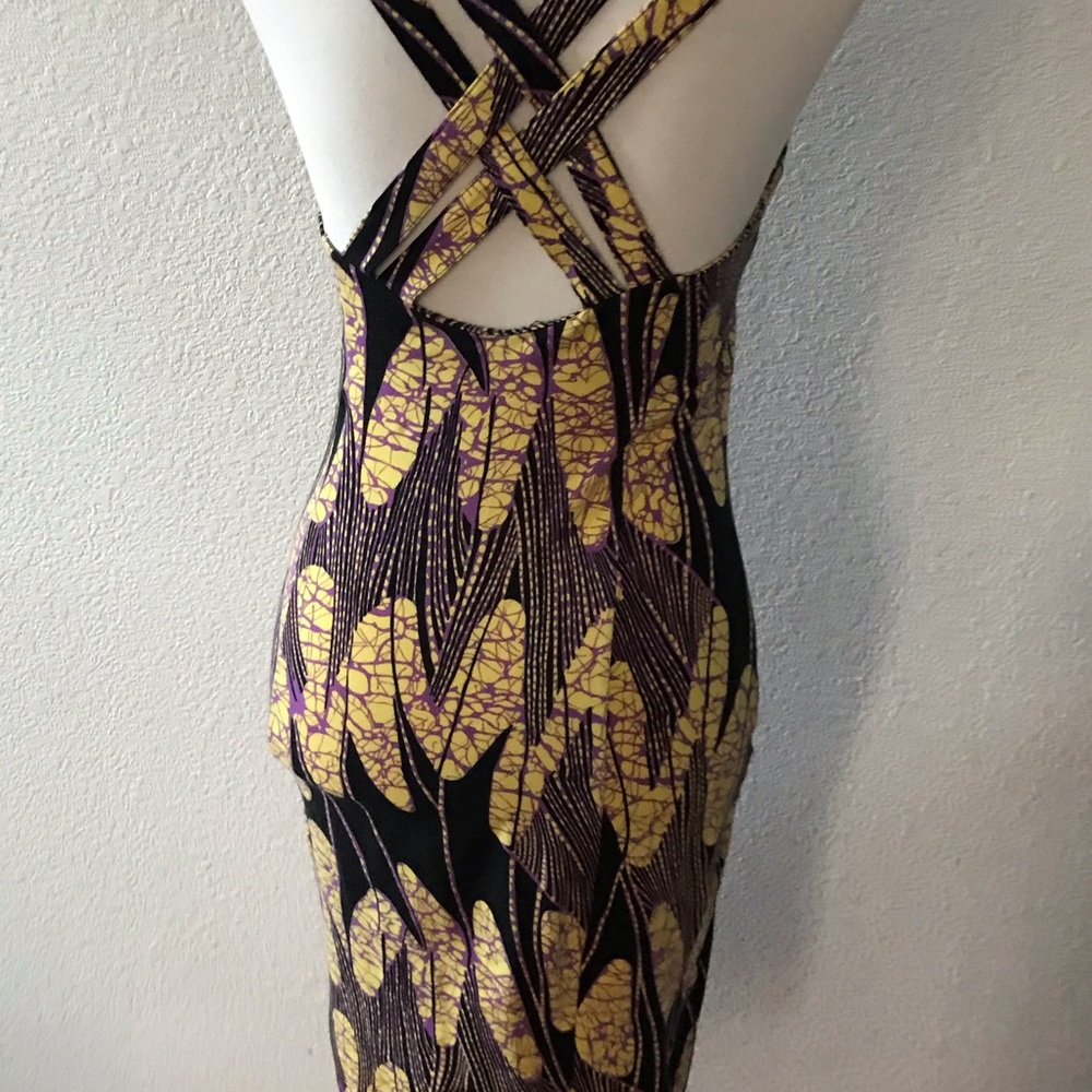 Dress - Picture 7 of 8